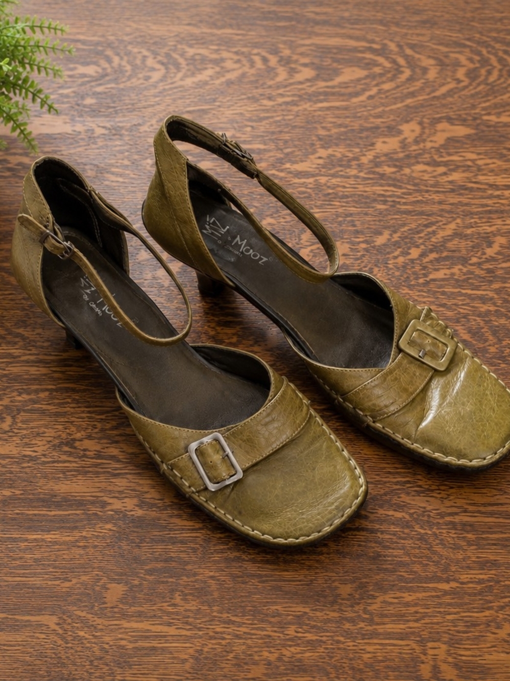 Miz Mooz Olive Green Leather Kitten Heel Mary Jane Shoes Sz 9